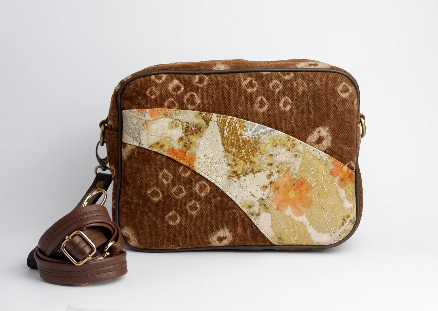 Pouch Gambo Kombinasi Ecoprint Coklat Moka